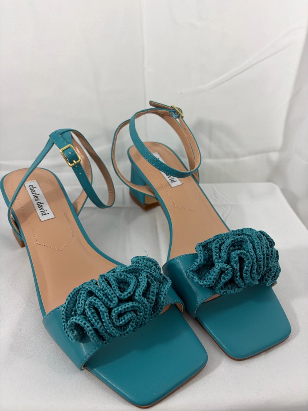 NWT Charles David Women’s Size 10 Teal Braided Flower Block Heel Sandals